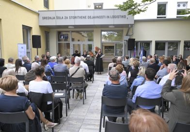 Uradno odprli prenovljeno Srednjo šolo za storitvene dejavnosti in logistiko, Celje, Savinjska regija Uradno odprli prenovljeno Srednjo šolo za storitvene dejavnosti in logistiko, Celje, Savinjska regija